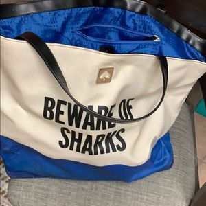 Kate Spade Beach Bag. handle is broken/can be fixd